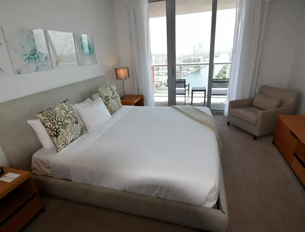 Stuning Ocean View 3 Bed 3 Bath Across The Beach @ Beachwalk hotel detail image 4