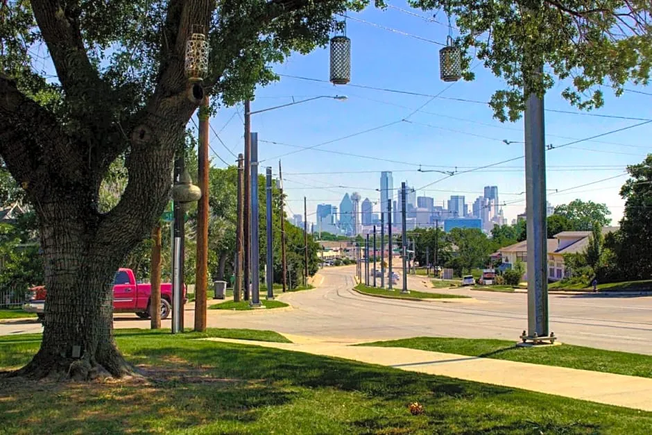 Bishop Arts Hotel by Qresorts. hotel hero