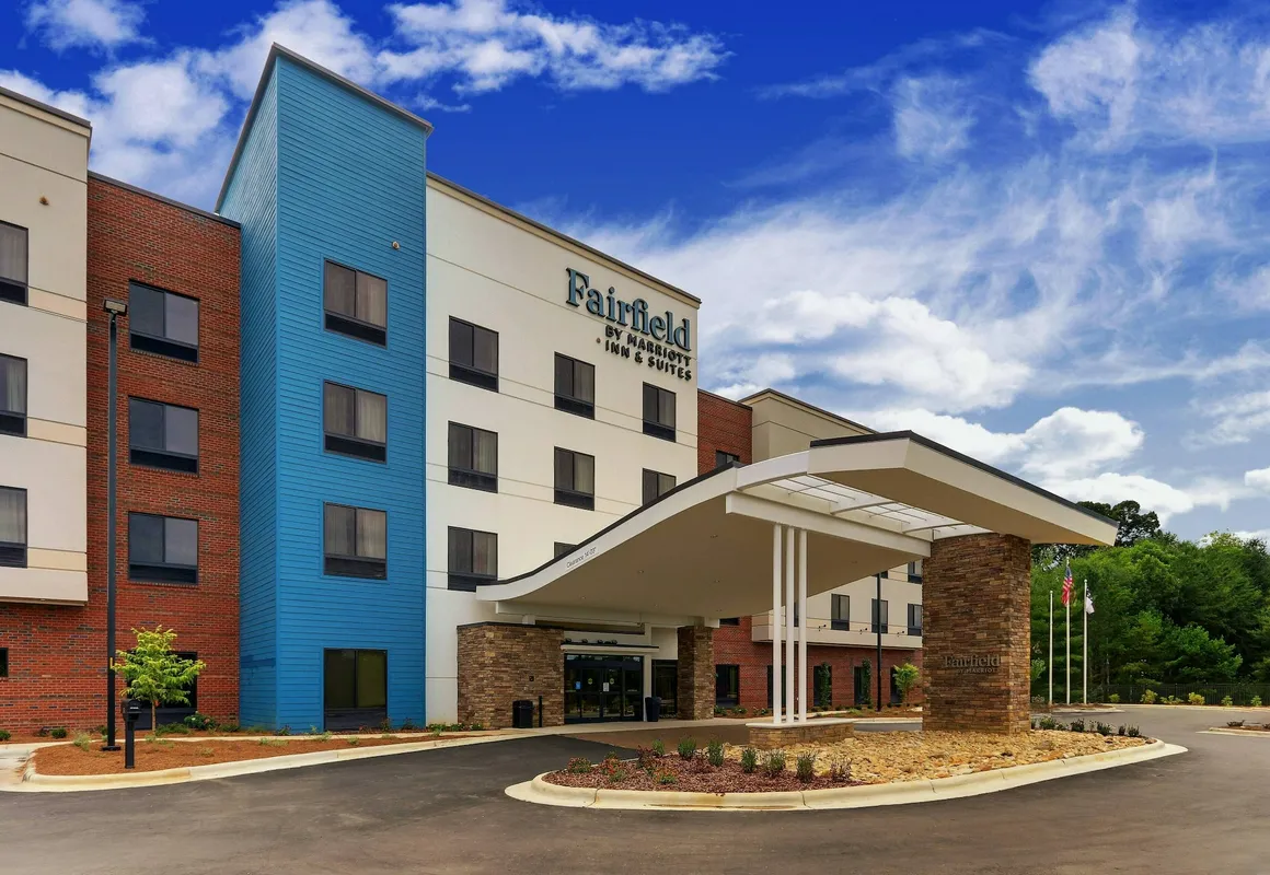 Fairfield Inn & Suites by Marriott Asheville Weaverville hotel hero
