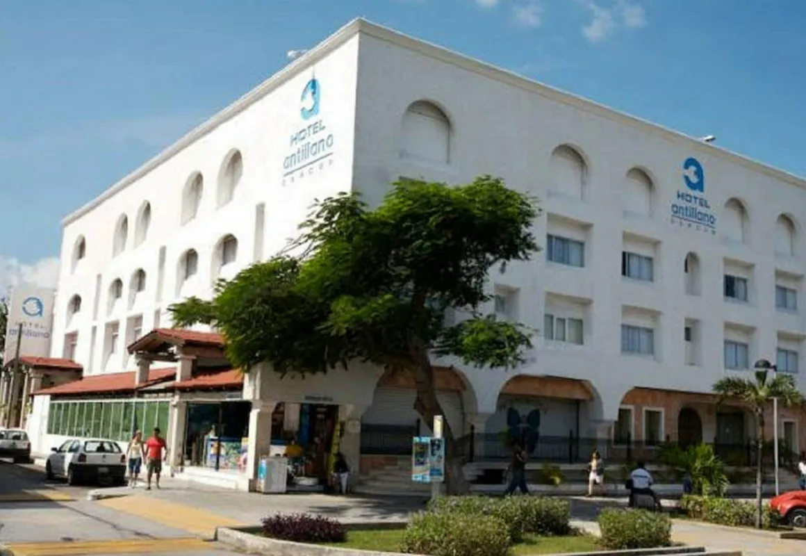 Hotel Antillano hotel hero
