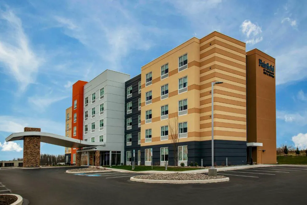 Fairfield Inn & Suites by Marriott Harrisburg West/Mechanicsburg hotel hero