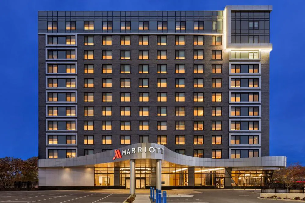Marriott New York JFK Airport hotel hero