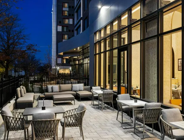 Marriott New York JFK Airport hotel detail image 3