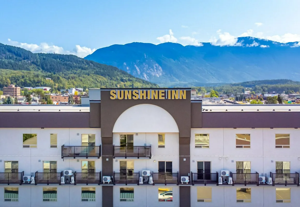 Quality Inn Sunshine Suites hotel hero