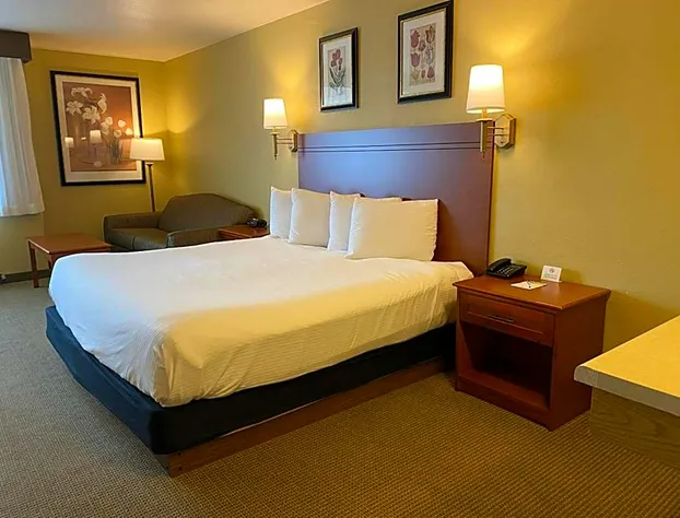 Wingate by Wyndham Mount Vernon hotel detail image 2