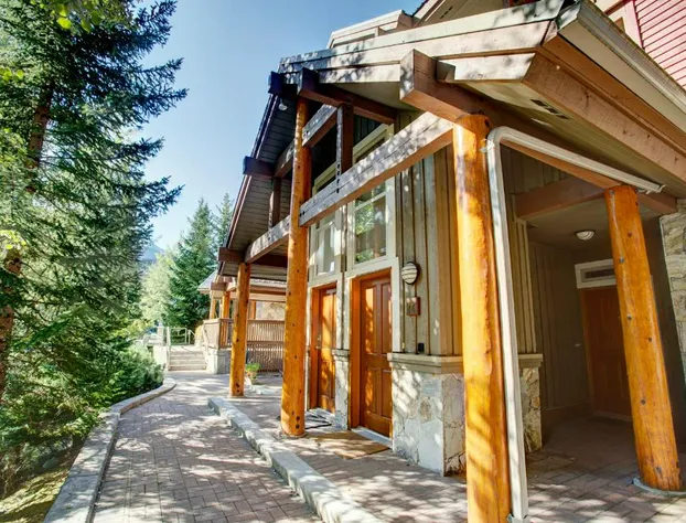 Symphony Resort Whistler hotel detail image 1