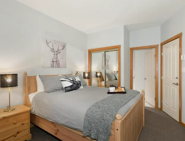 Symphony Resort Whistler hotel detail image 3