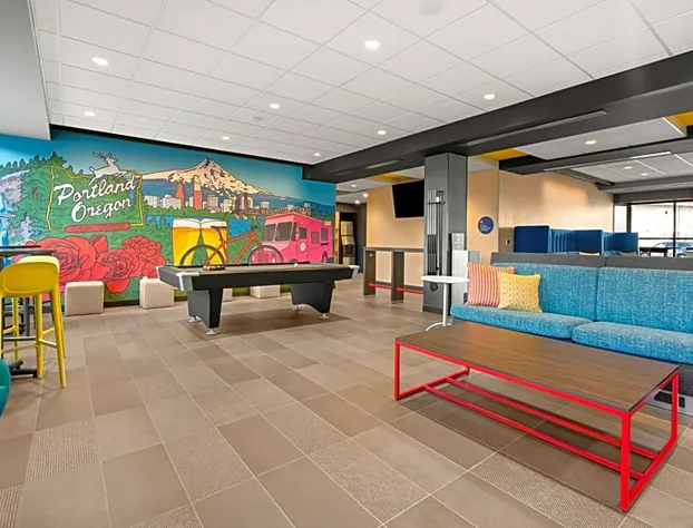 Tru by Hilton Portland Airport hotel detail image 4