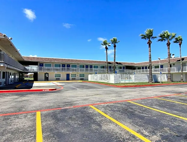 Motel 6-Corpus Christi, TX - East - North Padre Island hotel detail image 2