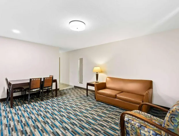 Days Inn & Suites by Wyndham Mesa Near Phoenix hotel detail image 3