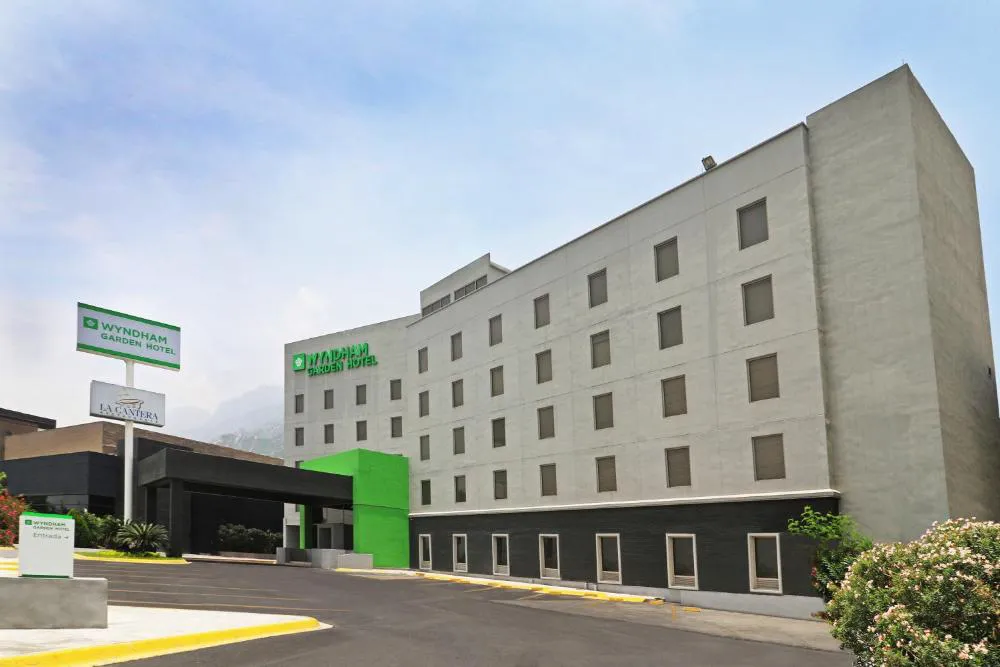 Wyndham Garden Monterrey Valle Real hotel hero