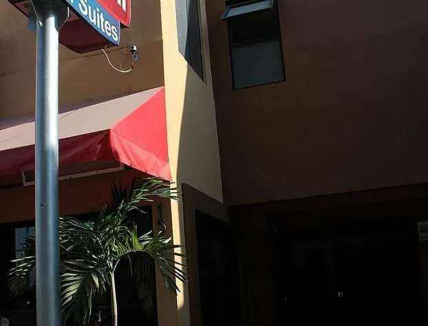 Uke Inn Hotel & Suites hotel detail image 2