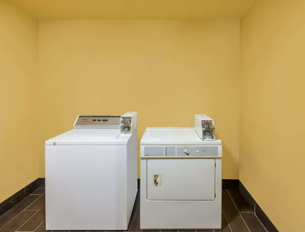 Days Inn by Wyndham Uvalde hotel detail image 4