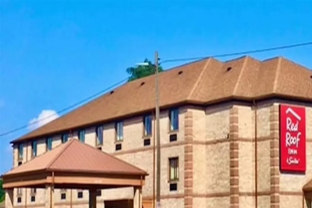 Red Roof Inn And Suites Detroit - Melvindale / Dearborn hotel hero