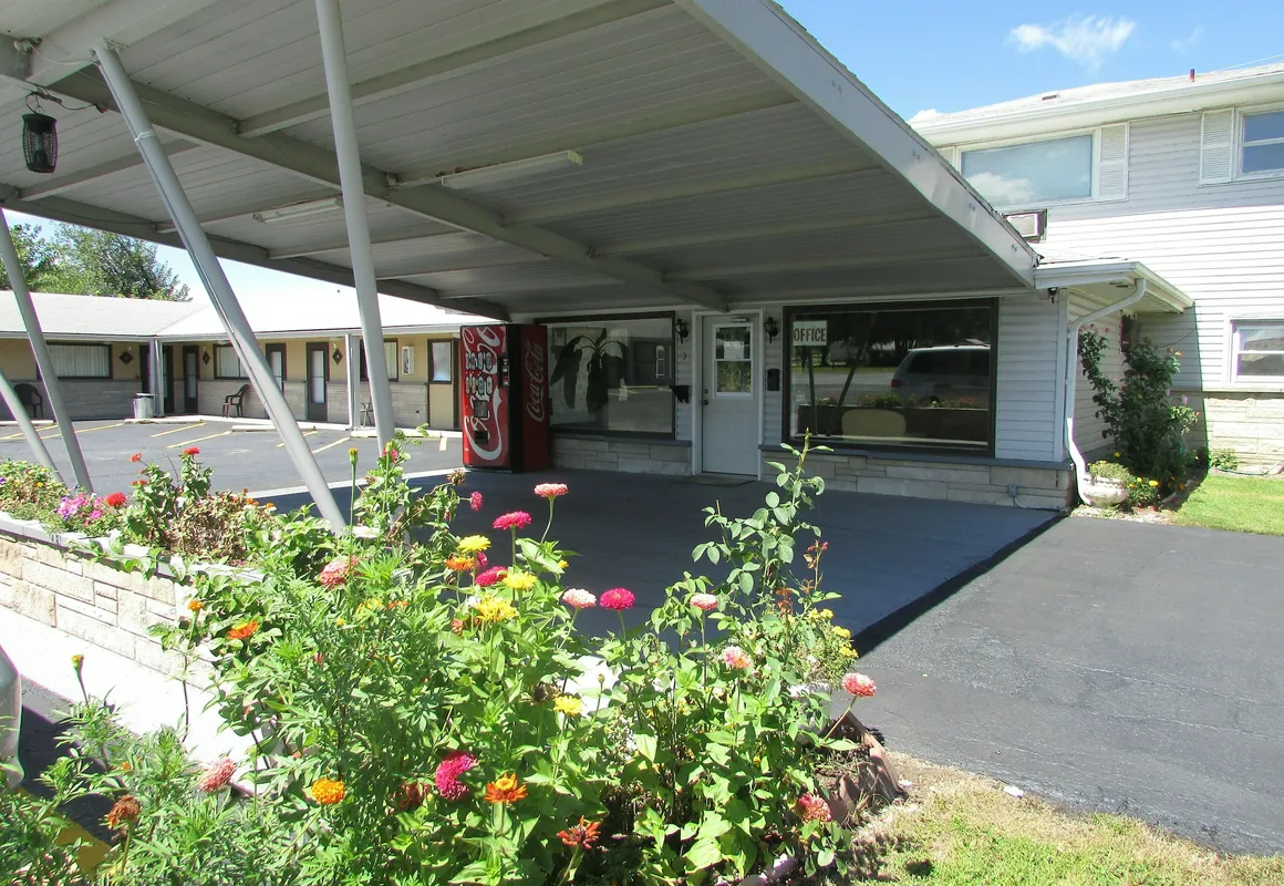 Gas Lite Motel hotel hero