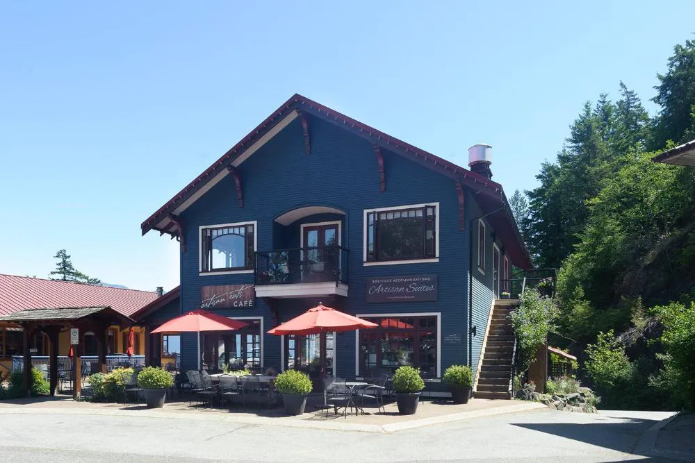 Artisan Suites on Bowen hotel hero