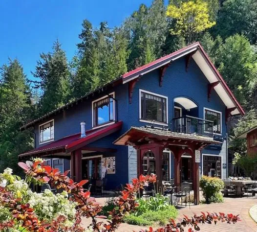 Artisan Suites on Bowen hotel detail image 1