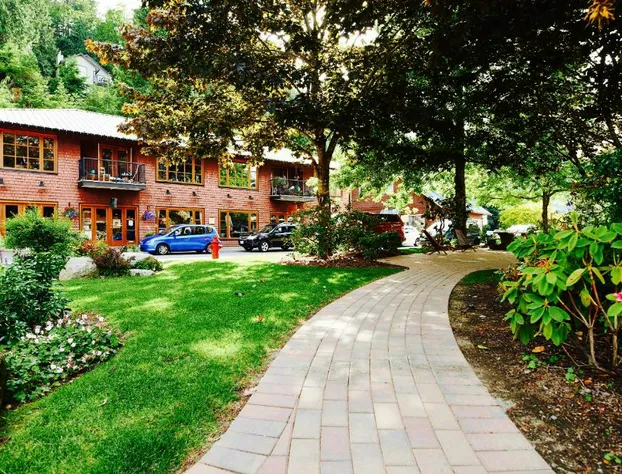 Artisan Suites on Bowen hotel detail image 2