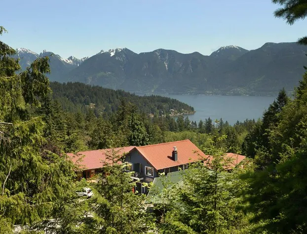 Artisan Suites on Bowen hotel detail image 4