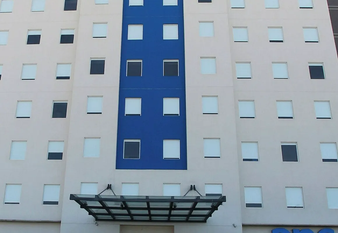 One Querétaro Centro Sur hotel hero