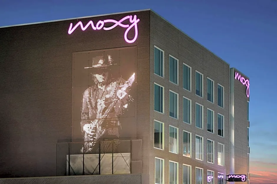 Moxy Austin - University hotel hero