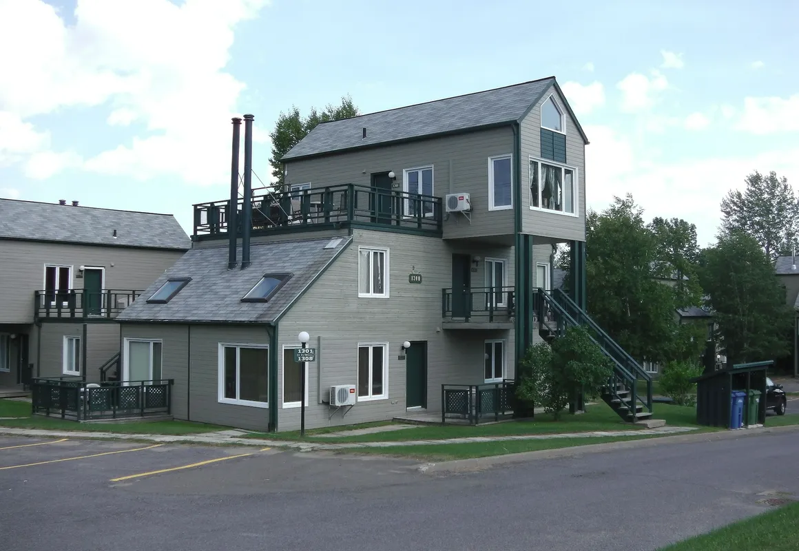 Holiday Villa Resorts - Beaupre Mont Sainte Anne hotel hero