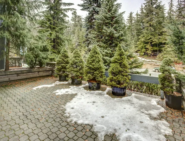 Glacier Lodge By Vacasa hotel detail image 4