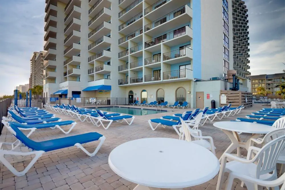 Carolinian Resort hotel hero