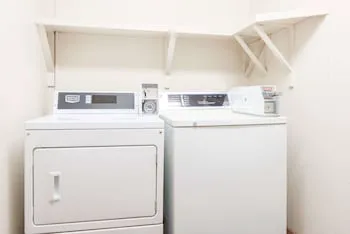 Super 8 by Wyndham Santa Rosa hotel detail image 4