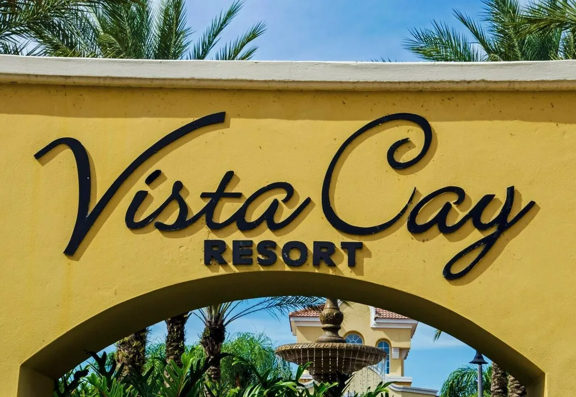 Huge Tastefully Furnished Condo With Wood Floors! 3bd / 2ba at Vista Cay 3vc049 hotel hero