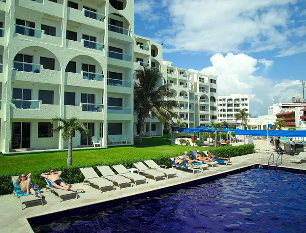 Aquamarina Beach Hotel hotel detail image 3