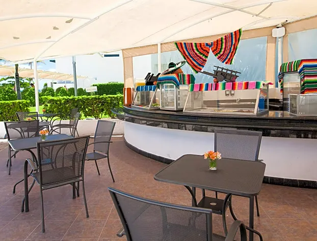 Aquamarina Beach Resort hotel detail image 3