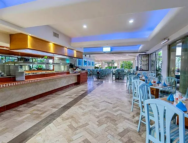 Aquamarina Beach Resort hotel detail image 4