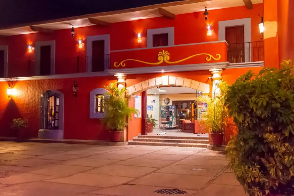 Hotel Santa Helena Plaza hotel hero