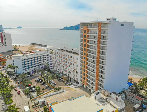 Pacific Palace Beach Tower Hotel hotel detail image 3