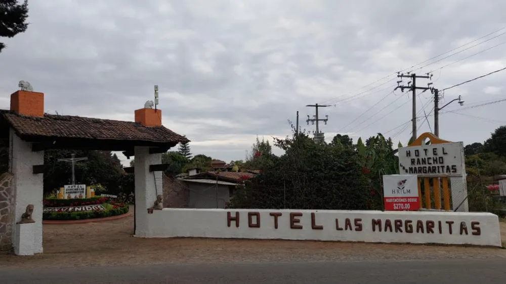 Hotel Rancho las Margaritas hotel hero