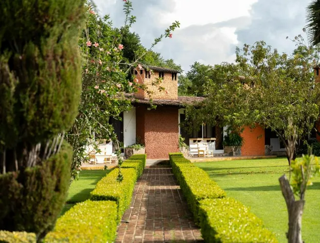 Hotel Rancho las Margaritas hotel detail image 1