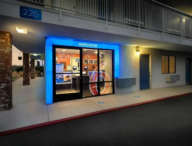 Motel 6 Arcadia, CA - Los Angeles - Pasadena Area hotel detail image 3
