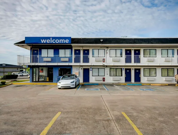 Motel 6 Port Allen, LA - Baton Rouge hotel detail image 1