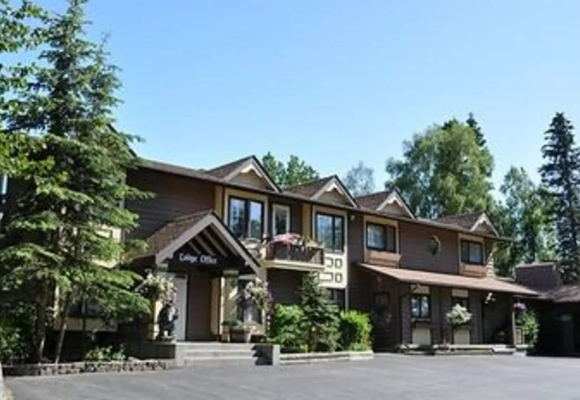 Soldotna Alaska Fishing Lodge hotel hero