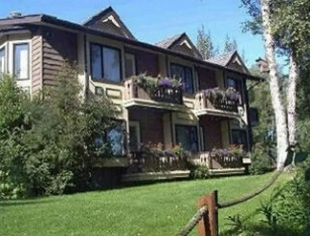 Soldotna Alaska Fishing Lodge hotel detail image 1