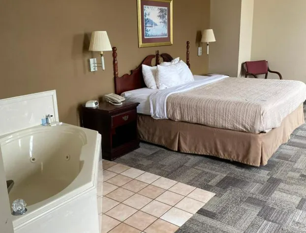 Collins Inn & Suites hotel detail image 1