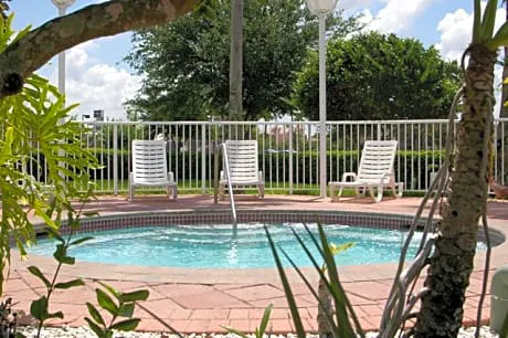 Maingate Garden Inn hotel detail image 3