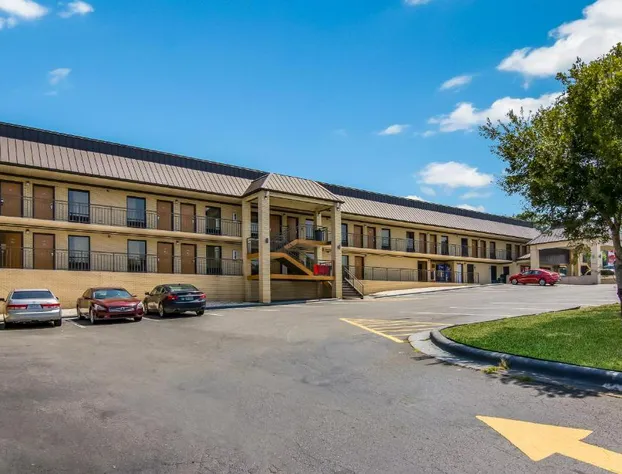 Americas Best Value Inn Wadesboro hotel detail image 1