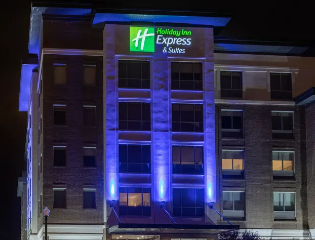 Holiday Inn Express & Suites Columbia Downtown - The Vista by IHG hotel detail image 2