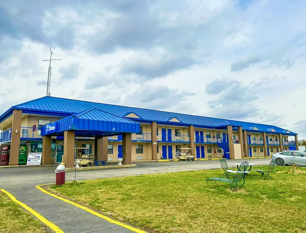 Happy Stay Inn Madisonville I-69 By OYO hotel detail image 2