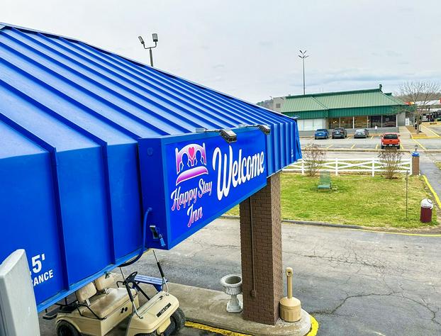 Happy Stay Inn Madisonville I-69 By OYO hotel detail image 1