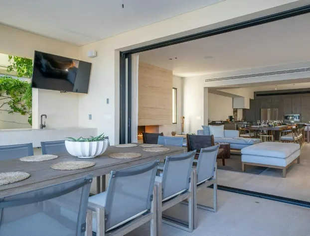 1 Homes Cabo hotel detail image 2