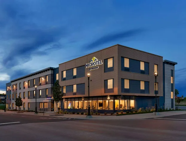 Microtel Inn & Suites by Wyndham Lac-Megantic hotel detail image 2