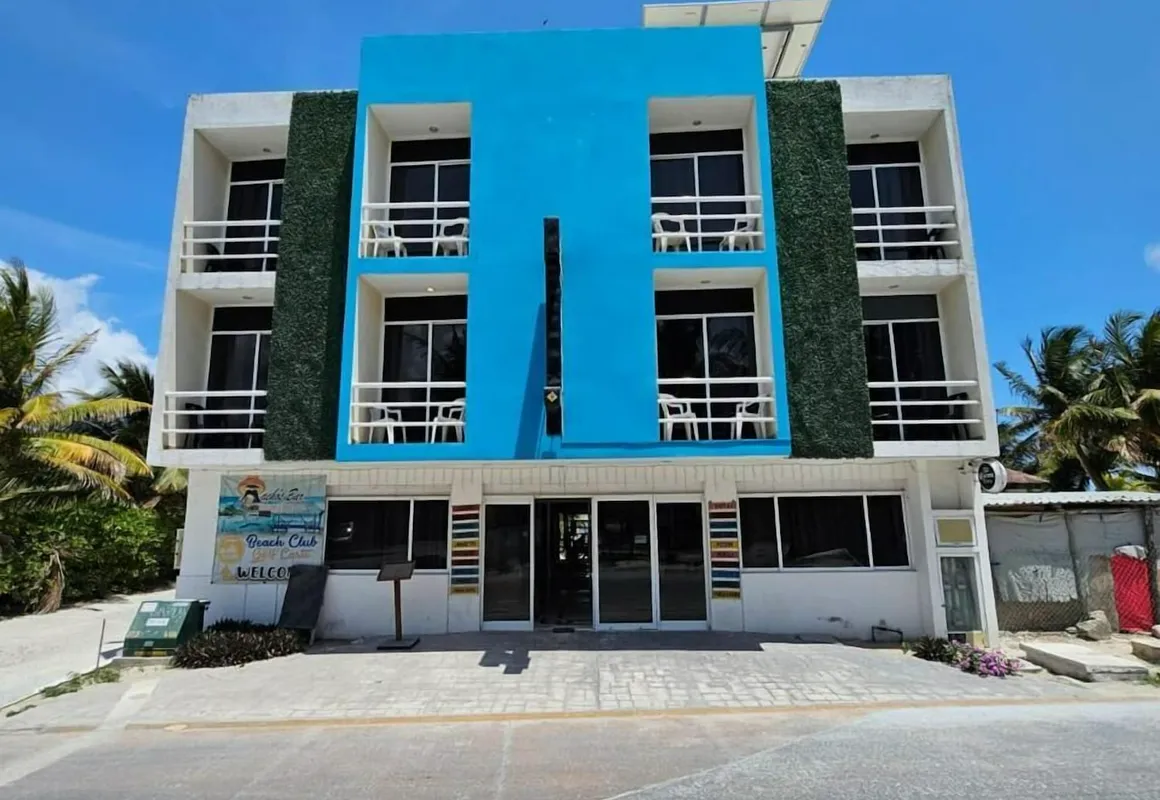 Hotel Machos Mahahual hotel hero